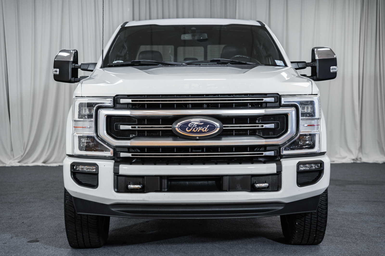 Used 2022 Ford F250 Platinum AWD/4WD image 2