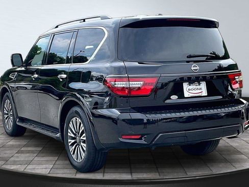 Certified 2023 Nissan Armada SL w/ Midnight Edition Package AWD/4WD image 3