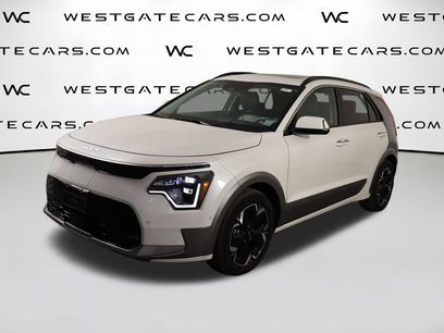 Used 2023 Kia Niro Wave w/ Wave Preserve Package