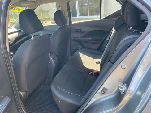 Used 2022 Nissan Kicks SV FWD image 11