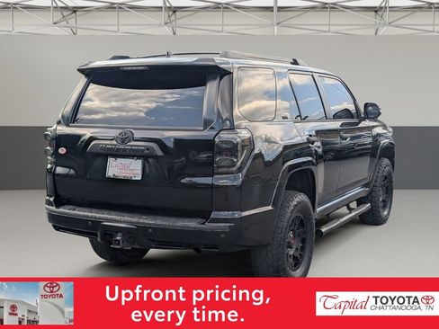 Used 2010 Toyota 4Runner SR5 RWD image 7