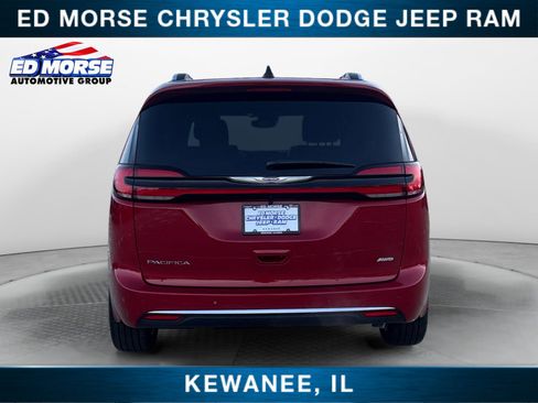New 2026 Chrysler Pacifica Pinnacle image 4