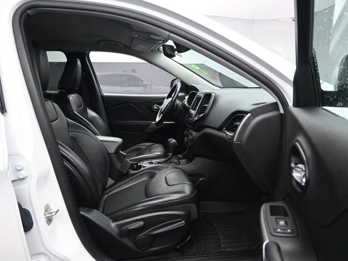 Used 2021 Jeep Cherokee Latitude Plus image 30