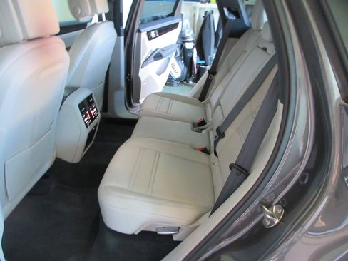 Used 2021 Porsche Cayenne S AWD/4WD image 39