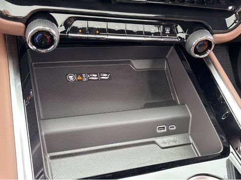 New 2026 Chevrolet Tahoe High Country AWD/4WD image 28