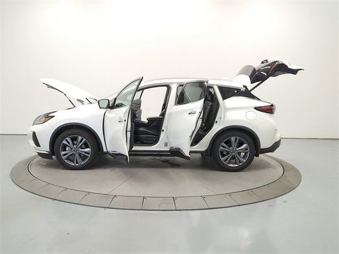 Used 2024 Nissan Murano Platinum w/ Cargo Package image 12