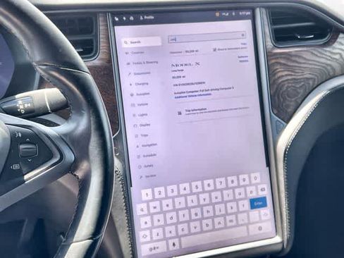 Used 2020 Tesla Model X Long Range AWD/4WD image 18