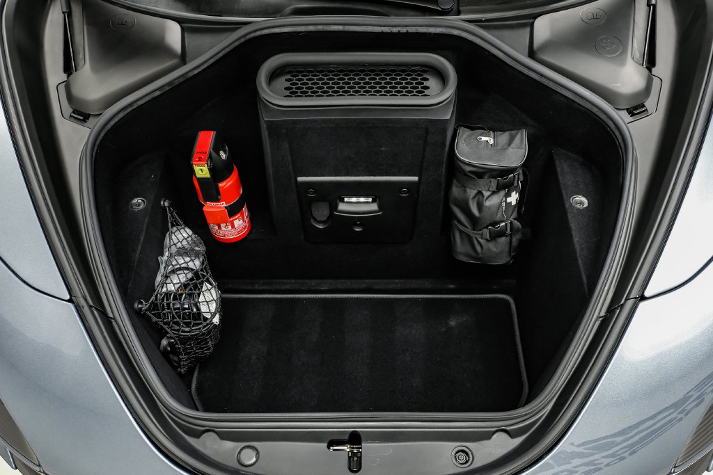 Used 2018 McLaren 720S Performance RWD image 39