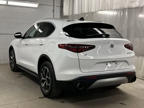Used 2018 Alfa Romeo Stelvio Ti AWD/4WD image 32
