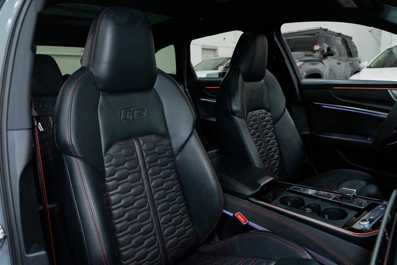 Used 2022 Audi RS 6 w/ Carbon Optic Package AWD/4WD image 35