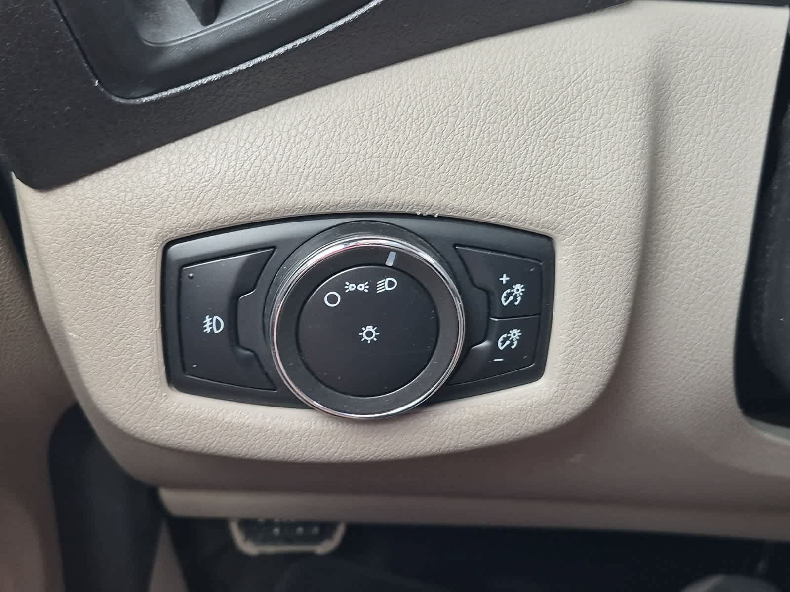 Used 2014 Ford Transit Connect XLT FWD image 28