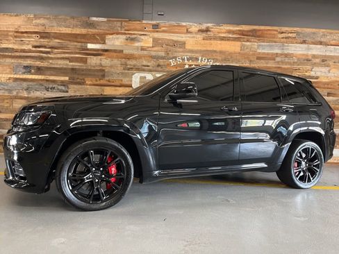 Used 2020 Jeep Grand Cherokee SRT AWD/4WD image 14