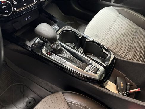 Certified 2024 Chevrolet Trax LT w/ Sunroof Package image 21