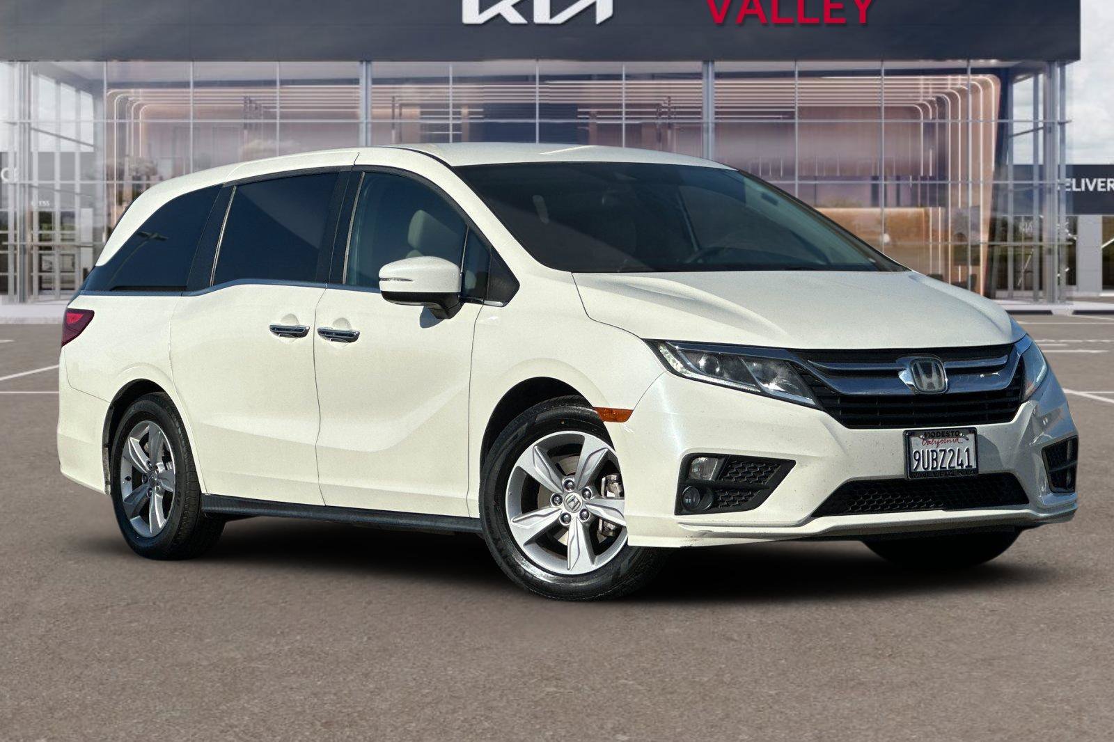 Used 2019 Honda Odyssey EX image 2