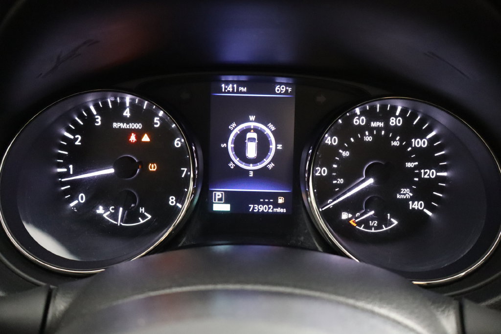Used 2020 Nissan Rogue SV w/ Premium Package FWD image 11