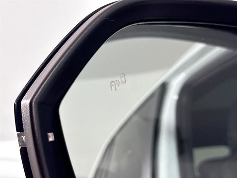 Used 2023 Volkswagen Atlas Cross Sport SEL R-Line AWD/4WD image 33
