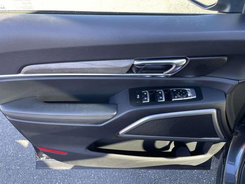 Used 2022 Kia Telluride EX image 16