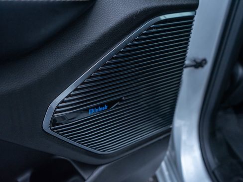 Used 2022 Jeep Grand Cherokee Overland w/ Adv Protech Group III image 32