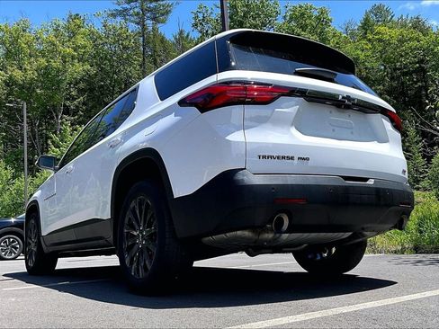 Used 2023 Chevrolet Traverse RS AWD/4WD image 6