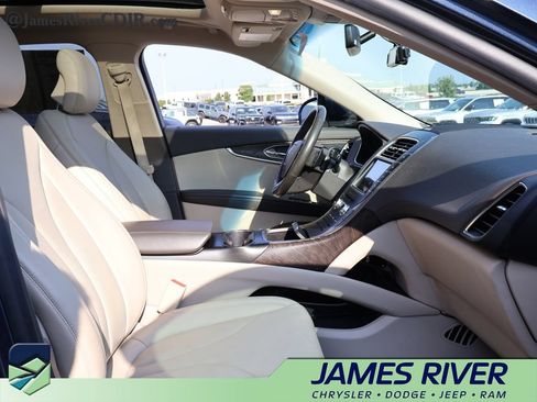 Used 2019 Lincoln Nautilus Reserve AWD/4WD image 9