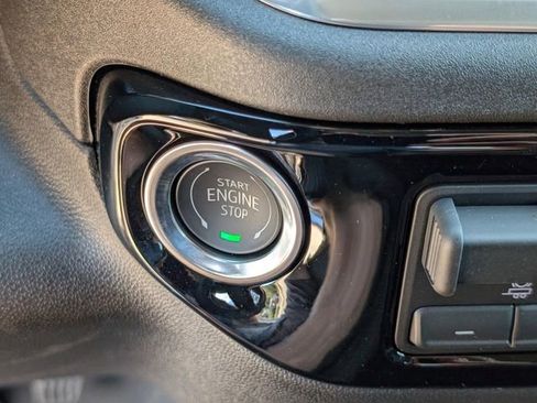 New 2026 GMC Sierra 1500 SLE image 22