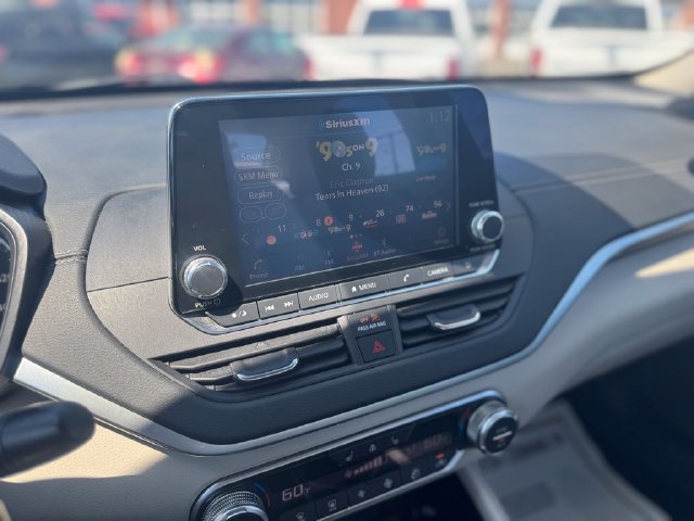 Used 2020 Nissan Altima 2.5 SV FWD image 37