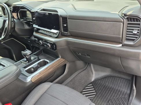 Used 2022 Chevrolet Silverado 1500 RST AWD/4WD image 22