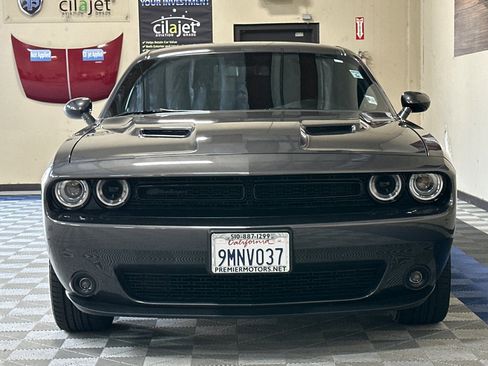 Used 2023 Dodge Challenger SXT w/ Blacktop Package image 9