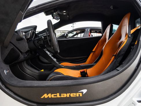 Used 2016 McLaren 675LT Coupe image 25