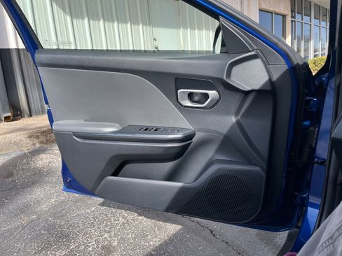 Used 2025 Kia K4 LXS image 18