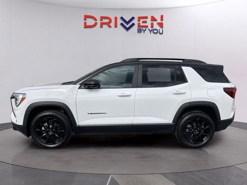 New 2026 GMC Terrain Elevation w/ Elevation Premium Package image 2