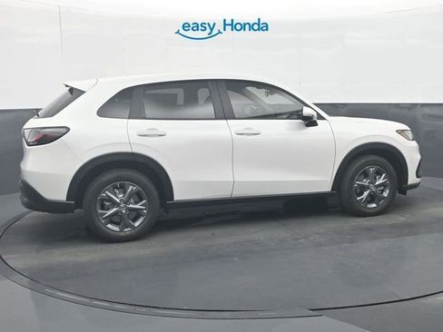 New 2026 Honda HR-V LX image 8