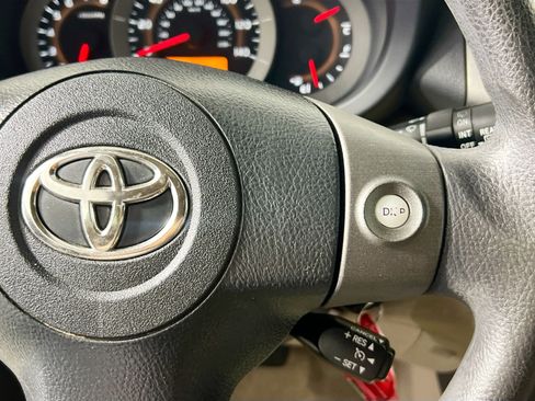 Used 2012 Toyota RAV4 4WD w/ Upgrade Value Pkg image 18