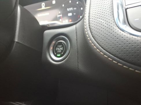 Used 2022 GMC Yukon SLT w/ SLT Premium Package image 25