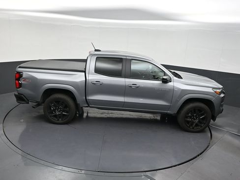 Used 2025 Chevrolet Colorado Z71 w/ Technology Package AWD/4WD image 21