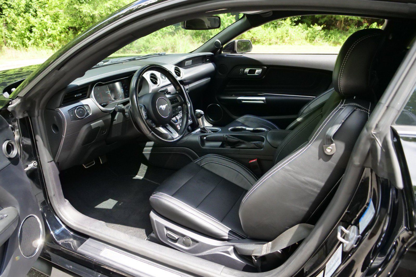 Used 2019 Ford Mustang GT Premium w/ GT Performance Package RWD image 14