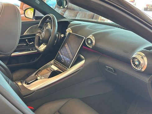 Used 2022 Mercedes-Benz SL 55 AMG 4MATIC image 21