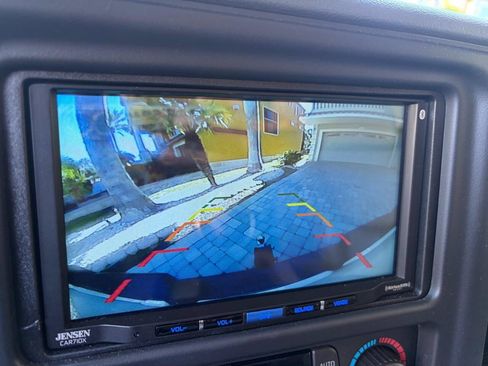 Used 2005 Chevrolet Avalanche 2500 w/ Preferred Equipment Group image 75