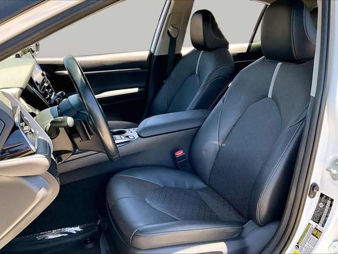 Used 2023 Toyota Camry XSE w/ Navigation Package FWD image 7