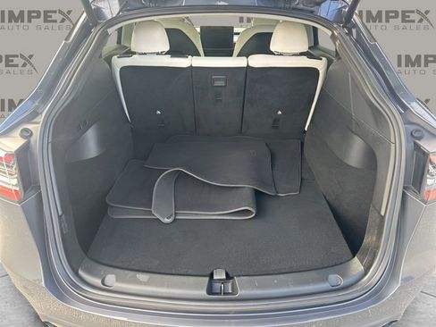 Used 2022 Tesla Model Y Performance image 29