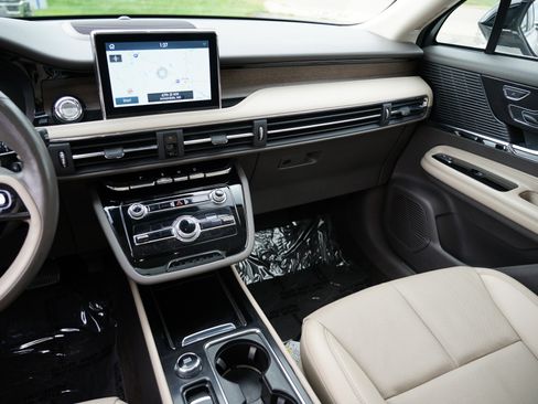 Used 2022 Lincoln Corsair Reserve w/ Elements Package image 23