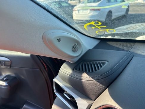 Used 2021 Toyota Highlander Platinum image 13