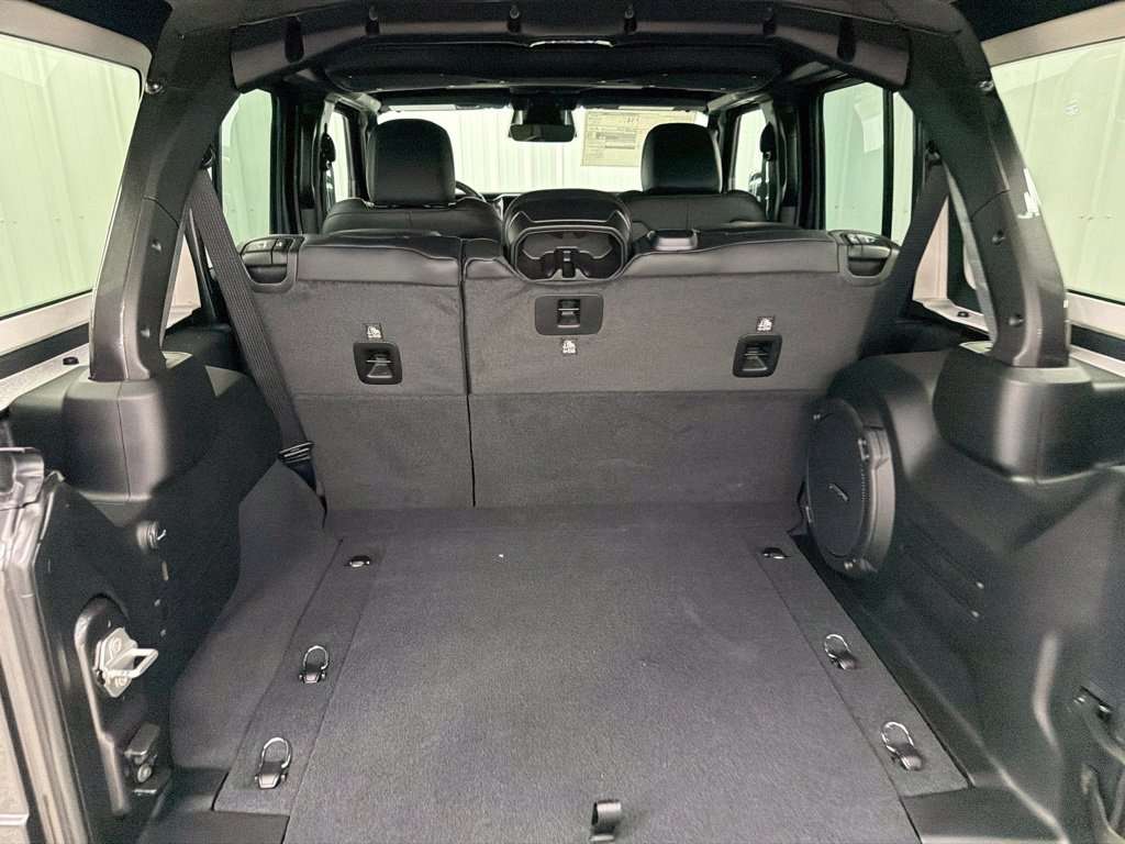 New 2027 Jeep Wrangler Unlimited Rubicon 392 AWD/4WD image 8