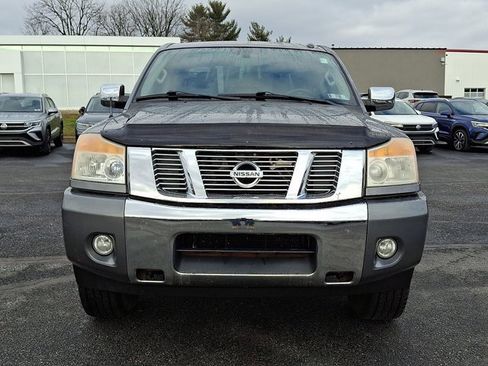 Used 2015 Nissan Titan SV w/ SV Value Truck Package image 3