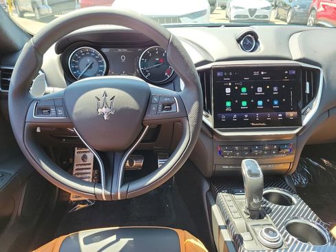 Used 2024 Maserati Ghibli Trofeo image 6