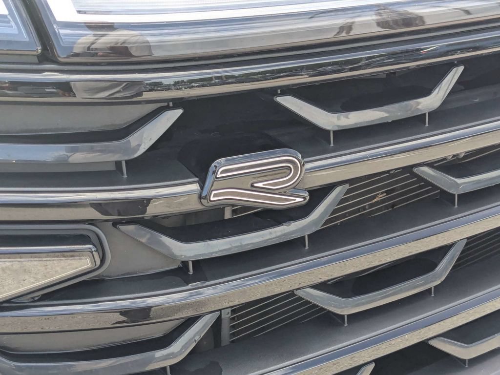 Certified 2025 Volkswagen Atlas SEL Premium R-Line AWD/4WD image 11
