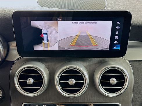 Used 2022 Mercedes-Benz GLC 300 4MATIC w/ Premium Package Lite image 22