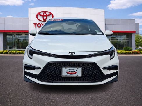 Used 2024 Toyota Corolla SE w/ SE Premium Package FWD image 2