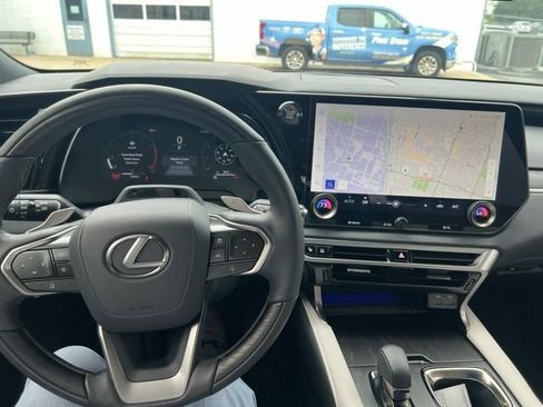 Used 2025 Lexus RX 350 Premium Plus w/ Convenience Package AWD/4WD image 14