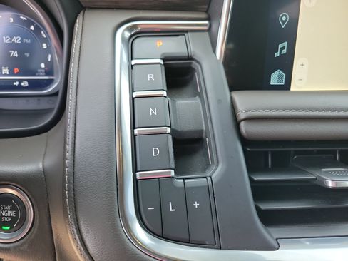 Used 2022 Chevrolet Tahoe Z71 w/ Luxury Package image 21